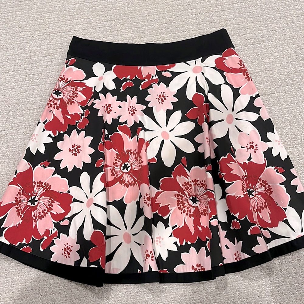 Couleur de Rose floral skirt. Excellent condition